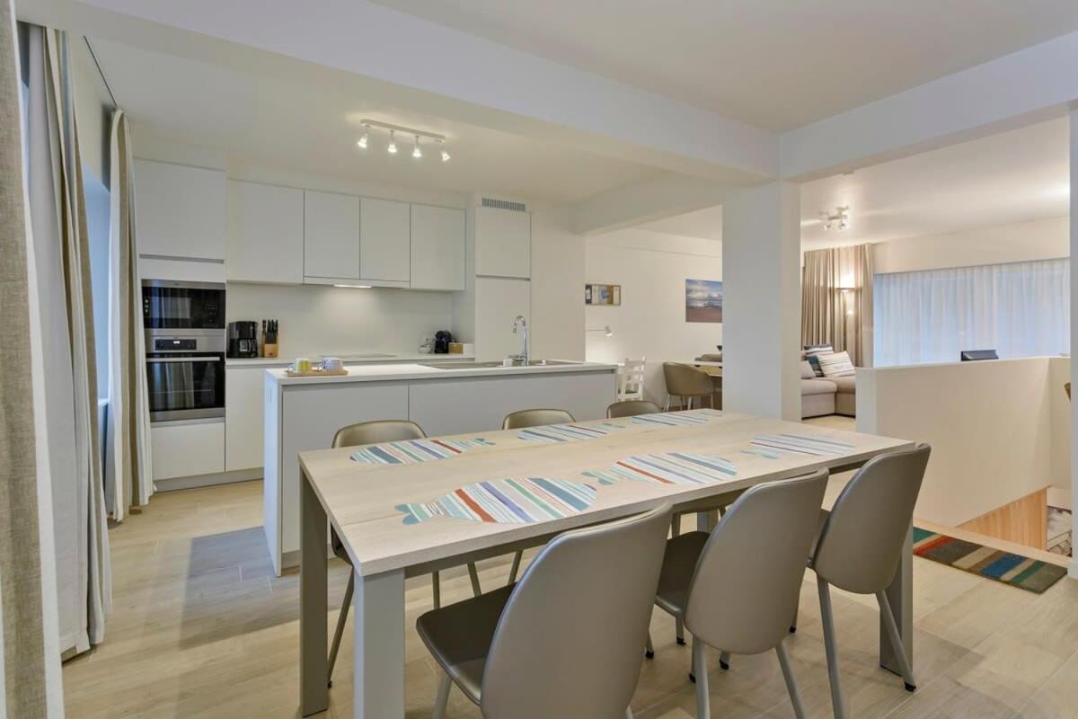 Huswell - Stunning Apartment At The Beachfront Of De Haan Ngoại thất bức ảnh